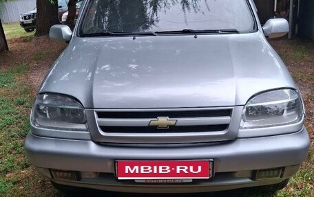 Chevrolet Niva I рестайлинг, 2005 год, 270 000 рублей, 1 фотография