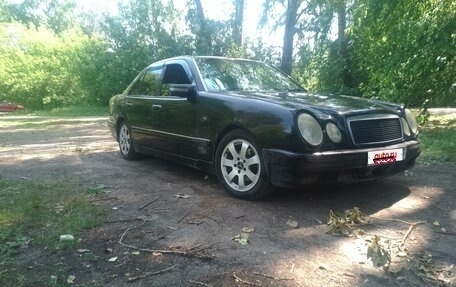 Mercedes-Benz E-Класс, 1995 год, 280 000 рублей, 2 фотография