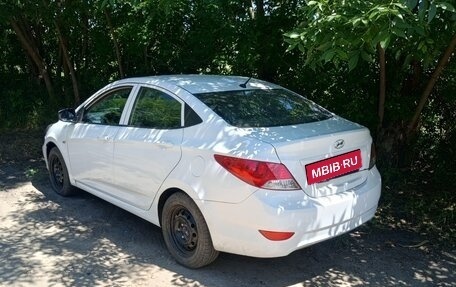 Hyundai Solaris II рестайлинг, 2013 год, 550 000 рублей, 3 фотография
