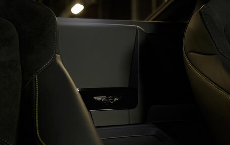 Aston Martin V8 Vantage IV, 2025 год, 37 700 000 рублей, 35 фотография