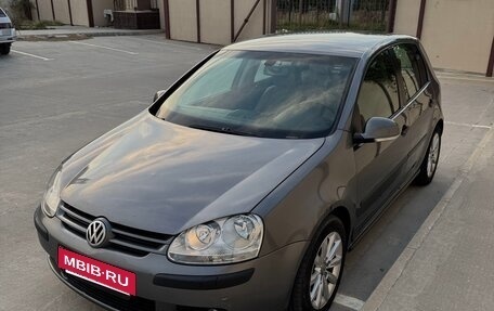Volkswagen Golf V, 2005 год, 525 000 рублей, 2 фотография