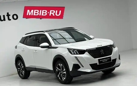 Peugeot 2008 II, 2023 год, 1 350 000 рублей, 4 фотография