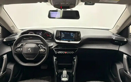 Peugeot 2008 II, 2023 год, 1 350 000 рублей, 7 фотография