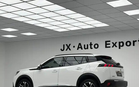 Peugeot 2008 II, 2023 год, 1 350 000 рублей, 6 фотография