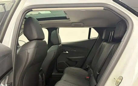 Peugeot 2008 II, 2023 год, 1 350 000 рублей, 9 фотография