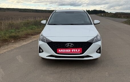 Hyundai Solaris II рестайлинг, 2020 год, 1 500 000 рублей, 3 фотография