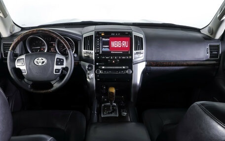 Toyota Land Cruiser 200, 2012 год, 3 480 000 рублей, 13 фотография