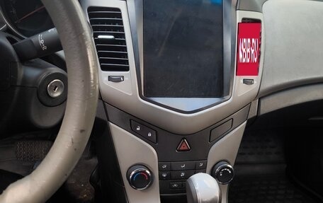 Chevrolet Cruze II, 2011 год, 615 000 рублей, 8 фотография