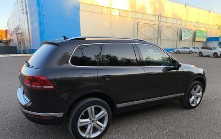 Volkswagen Touareg III, 2015 год, 2 900 000 рублей, 2 фотография