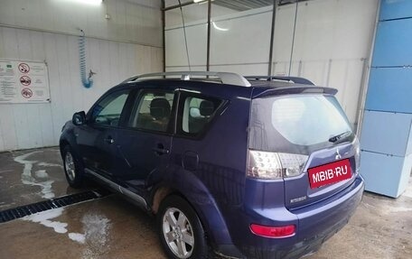 Mitsubishi Outlander III рестайлинг 3, 2007 год, 690 000 рублей, 3 фотография