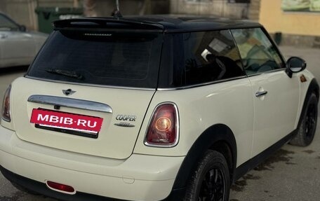 MINI Hatch, 2010 год, 720 000 рублей, 2 фотография