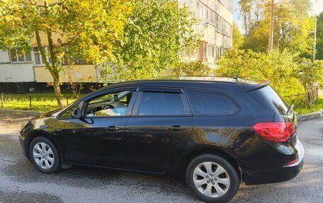 Opel Astra J, 2014 год, 1 150 000 рублей, 3 фотография