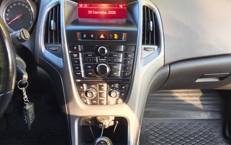 Opel Astra J, 2014 год, 1 150 000 рублей, 11 фотография