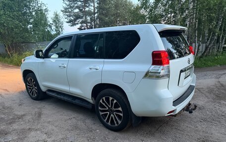 Toyota Land Cruiser Prado 150 рестайлинг 2, 2011 год, 2 450 000 рублей, 5 фотография