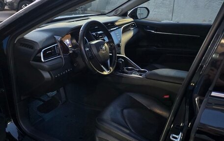 Toyota Camry, 2019 год, 3 200 000 рублей, 9 фотография