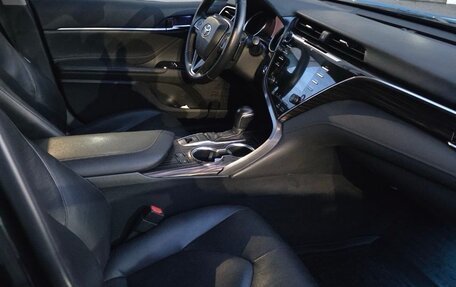 Toyota Camry, 2019 год, 3 200 000 рублей, 15 фотография