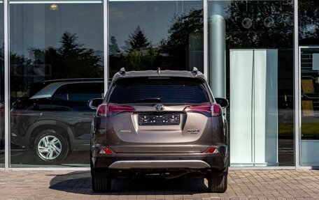 Toyota RAV4, 2017 год, 1 895 000 рублей, 5 фотография