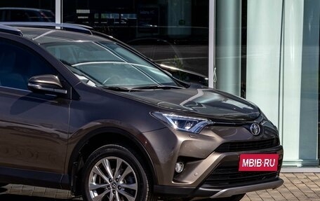 Toyota RAV4, 2017 год, 1 895 000 рублей, 8 фотография