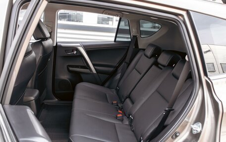 Toyota RAV4, 2017 год, 1 895 000 рублей, 17 фотография