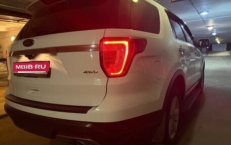 Ford Explorer VI, 2018 год, 2 850 000 рублей, 2 фотография