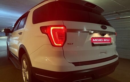 Ford Explorer VI, 2018 год, 2 850 000 рублей, 3 фотография