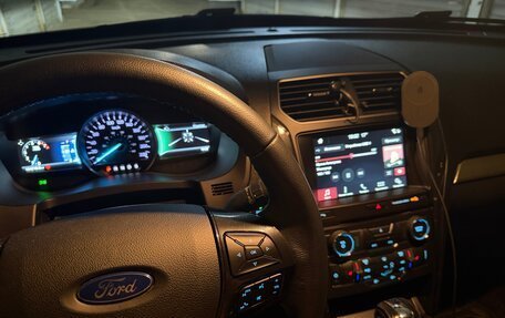 Ford Explorer VI, 2018 год, 2 850 000 рублей, 5 фотография