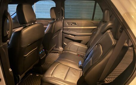 Ford Explorer VI, 2018 год, 2 850 000 рублей, 8 фотография