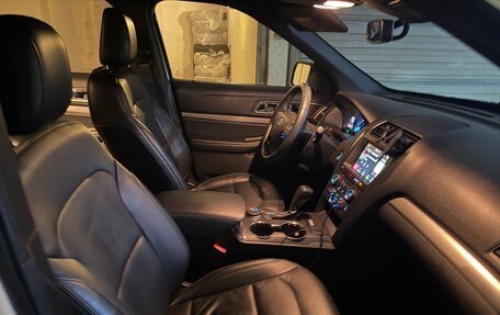 Ford Explorer VI, 2018 год, 2 850 000 рублей, 7 фотография