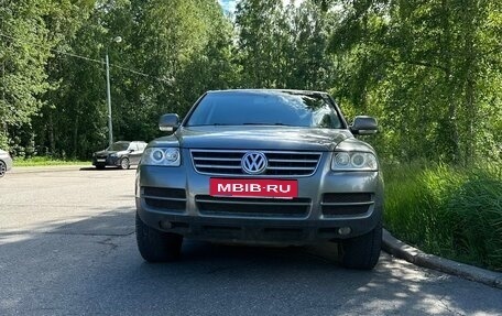 Volkswagen Touareg III, 2004 год, 550 000 рублей, 1 фотография