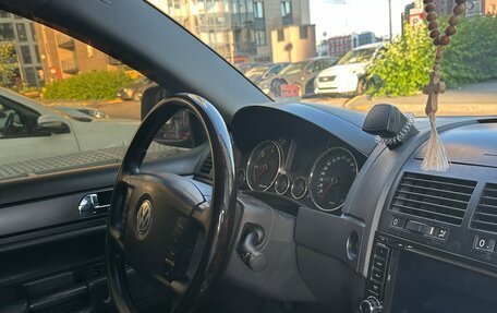 Volkswagen Touareg III, 2004 год, 550 000 рублей, 11 фотография