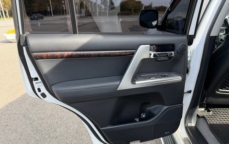 Toyota Land Cruiser 200, 2012 год, 3 950 000 рублей, 19 фотография