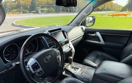 Toyota Land Cruiser 200, 2012 год, 3 950 000 рублей, 21 фотография