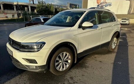 Volkswagen Tiguan II, 2017 год, 2 100 000 рублей, 6 фотография