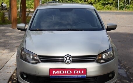 Volkswagen Polo VI (EU Market), 2011 год, 545 000 рублей, 2 фотография