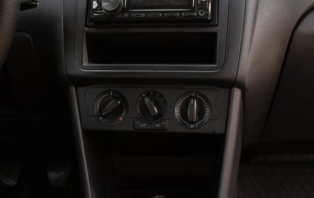 Volkswagen Polo VI (EU Market), 2011 год, 545 000 рублей, 20 фотография