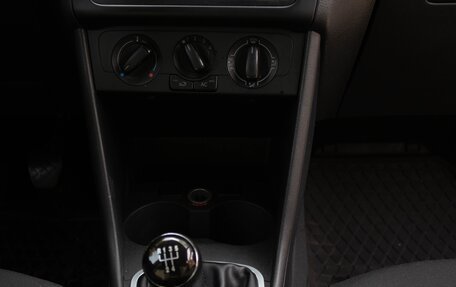 Volkswagen Polo VI (EU Market), 2011 год, 545 000 рублей, 27 фотография