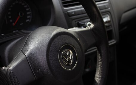 Volkswagen Polo VI (EU Market), 2011 год, 545 000 рублей, 36 фотография