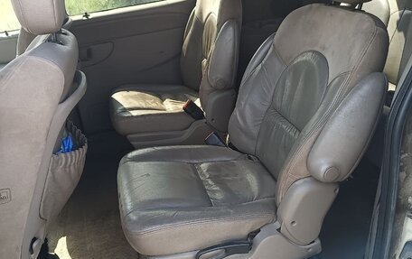 Chrysler Voyager IV, 2002 год, 400 000 рублей, 3 фотография