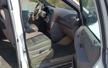 Chrysler Voyager IV, 2002 год, 400 000 рублей, 5 фотография