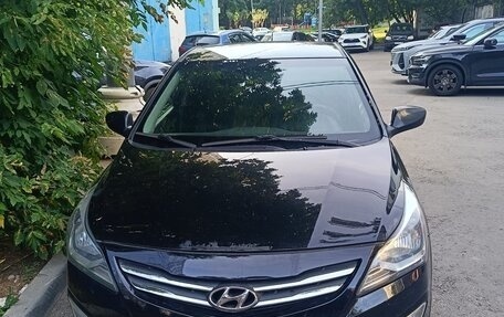 Hyundai Solaris II рестайлинг, 2015 год, 777 777 рублей, 1 фотография
