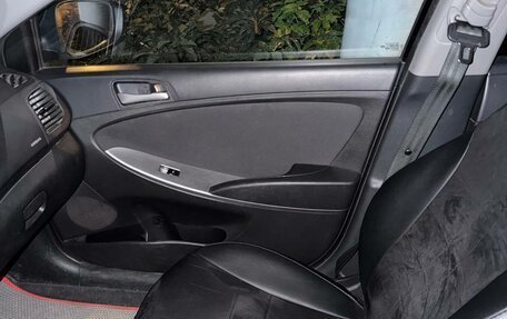 Hyundai Solaris II рестайлинг, 2015 год, 777 777 рублей, 13 фотография