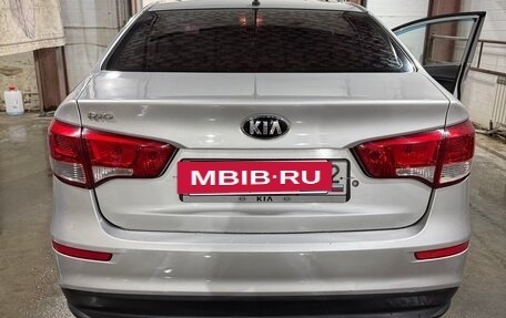 KIA Rio III рестайлинг, 2015 год, 560 000 рублей, 6 фотография