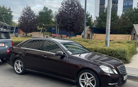 Mercedes-Benz E-Класс, 2012 год, 1 650 000 рублей, 2 фотография