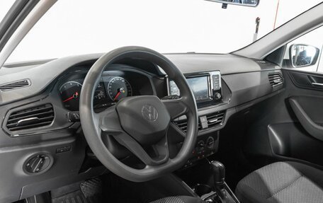 Volkswagen Polo VI (EU Market), 2021 год, 1 643 300 рублей, 5 фотография