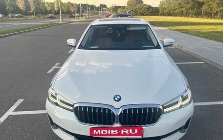 BMW 5 серия, 2022 год, 4 500 000 рублей, 2 фотография