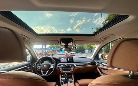 BMW 5 серия, 2022 год, 4 500 000 рублей, 10 фотография