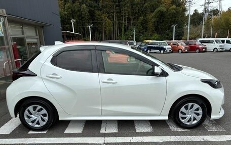 Toyota Yaris, 2021 год, 850 017 рублей, 4 фотография
