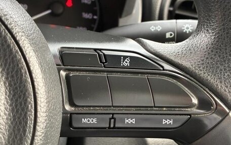 Toyota Yaris, 2021 год, 850 017 рублей, 18 фотография