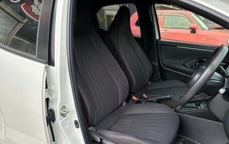 Toyota Yaris, 2021 год, 850 017 рублей, 9 фотография