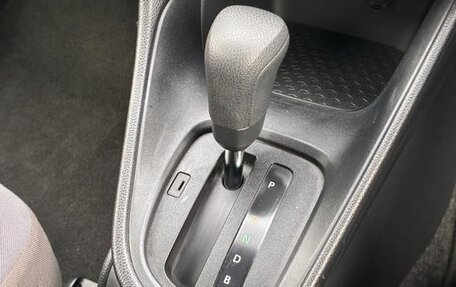 Toyota Yaris, 2021 год, 850 017 рублей, 12 фотография